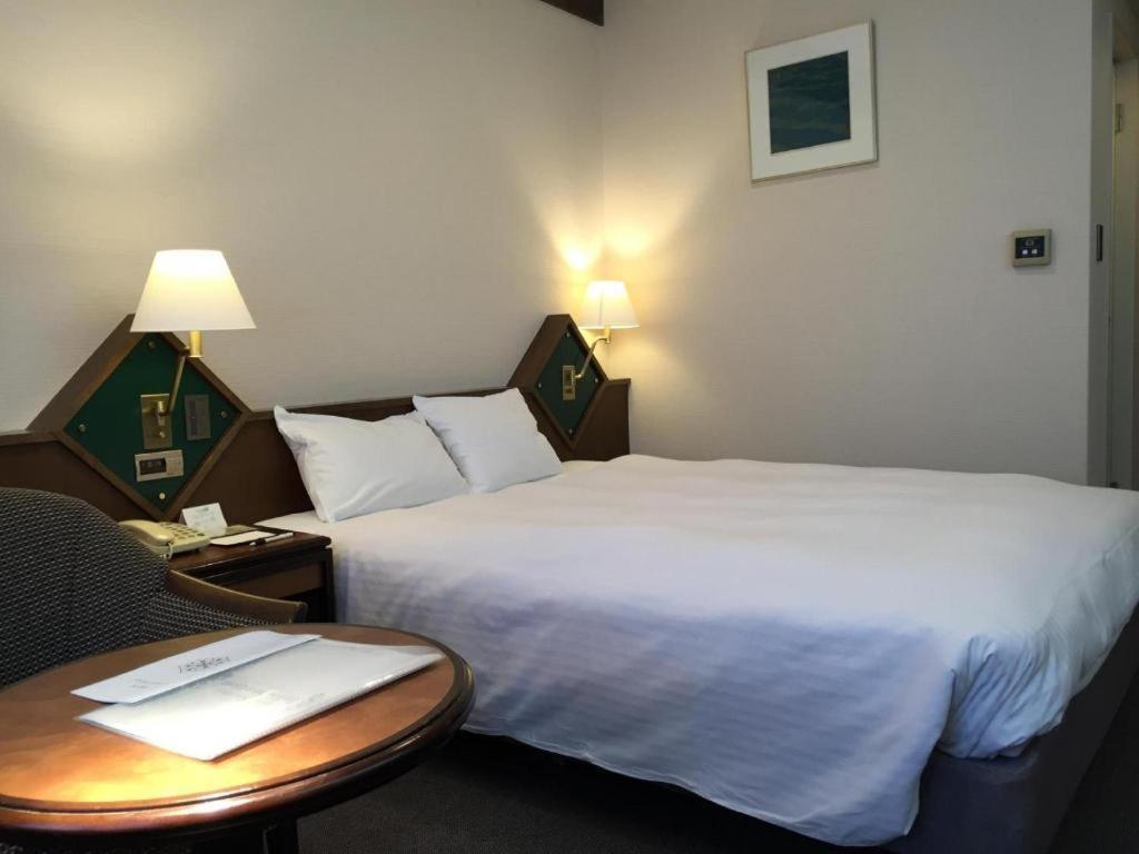 Hotel New Omi Omihachiman Bagian luar foto