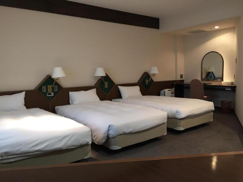 Hotel New Omi Omihachiman Bagian luar foto
